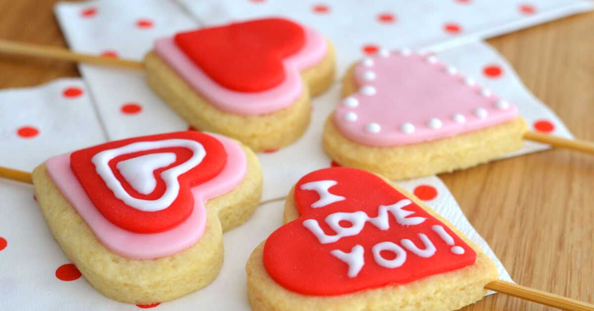 Des douceurs réconfortantes : sucettes en forme de cœurs