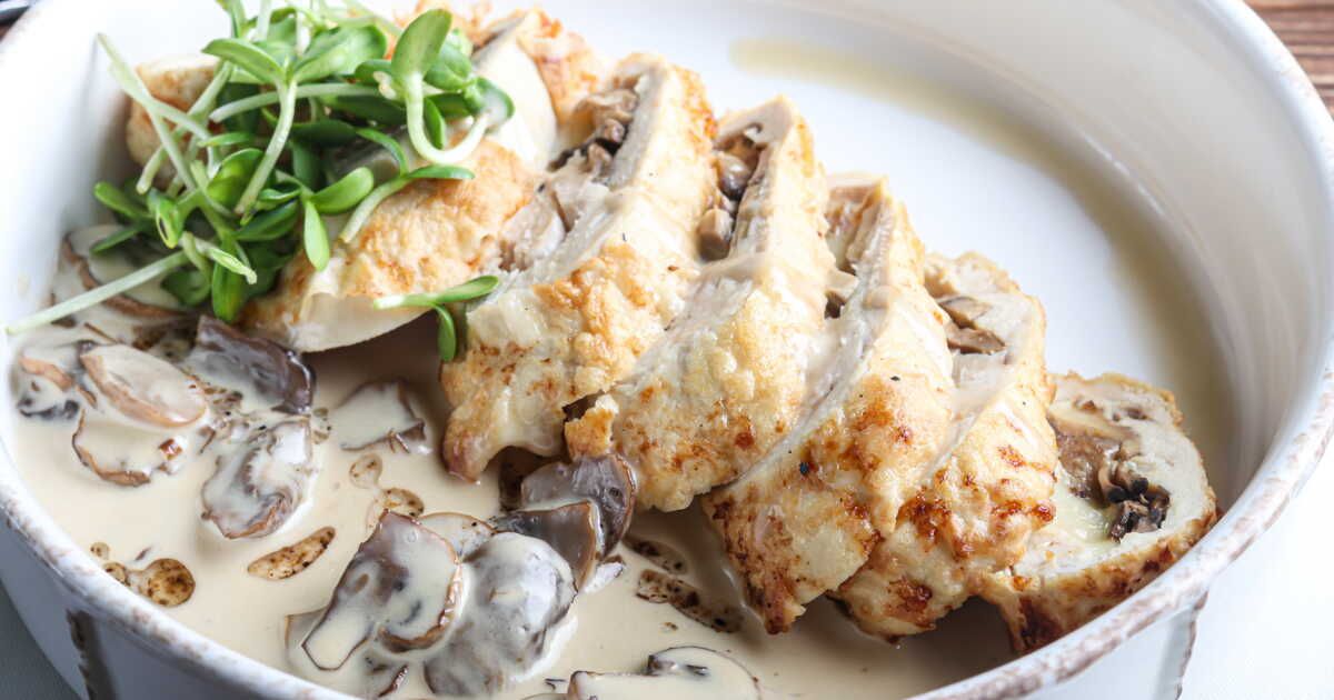 Un Noël savoureux : la ballottine de poulet aux champignons à essayer absolument