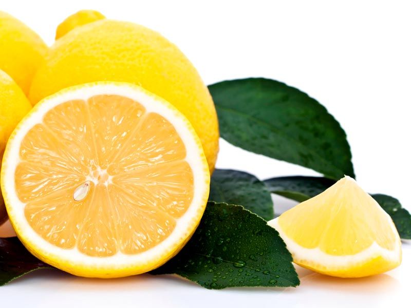 Découvrez le citron, votre allié détox naturel pour le printemps