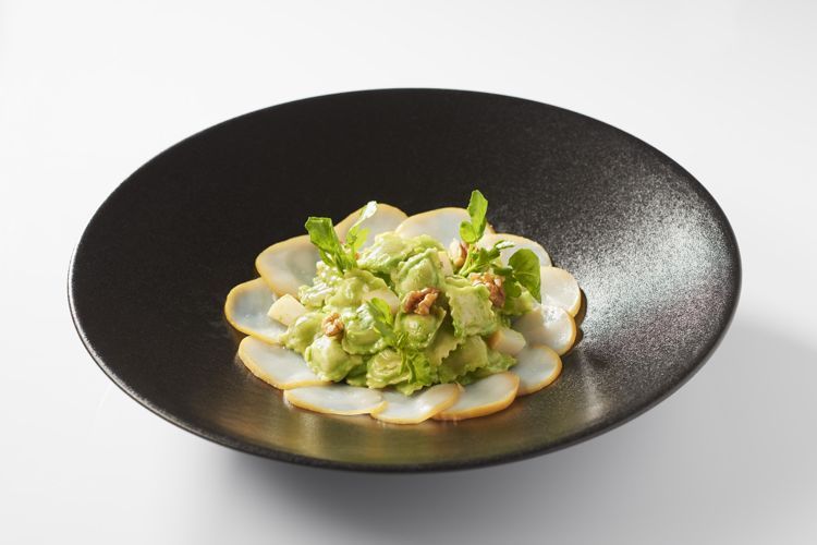 Ravioles du Dauphiné au cresson, Saint-Jacques fumées et noix de Grenoble