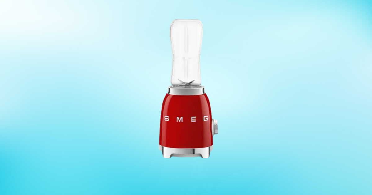 saisissez l'occasion : le mini blender smeg en promotion pour vos smoothies