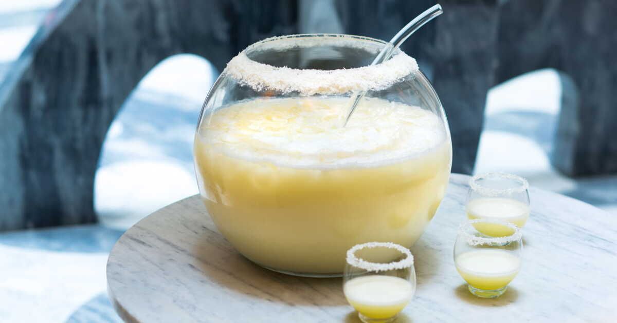 Plongez dans les saveurs de la Piña Colada, le cocktail incontournable de l'été