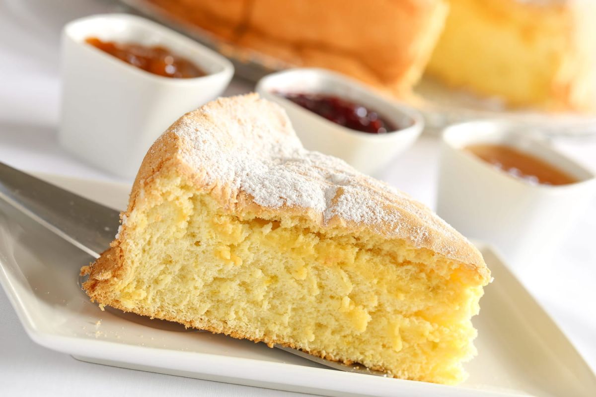 Le gâteau simplissime qui fait sensation avec seulement deux ingrédients