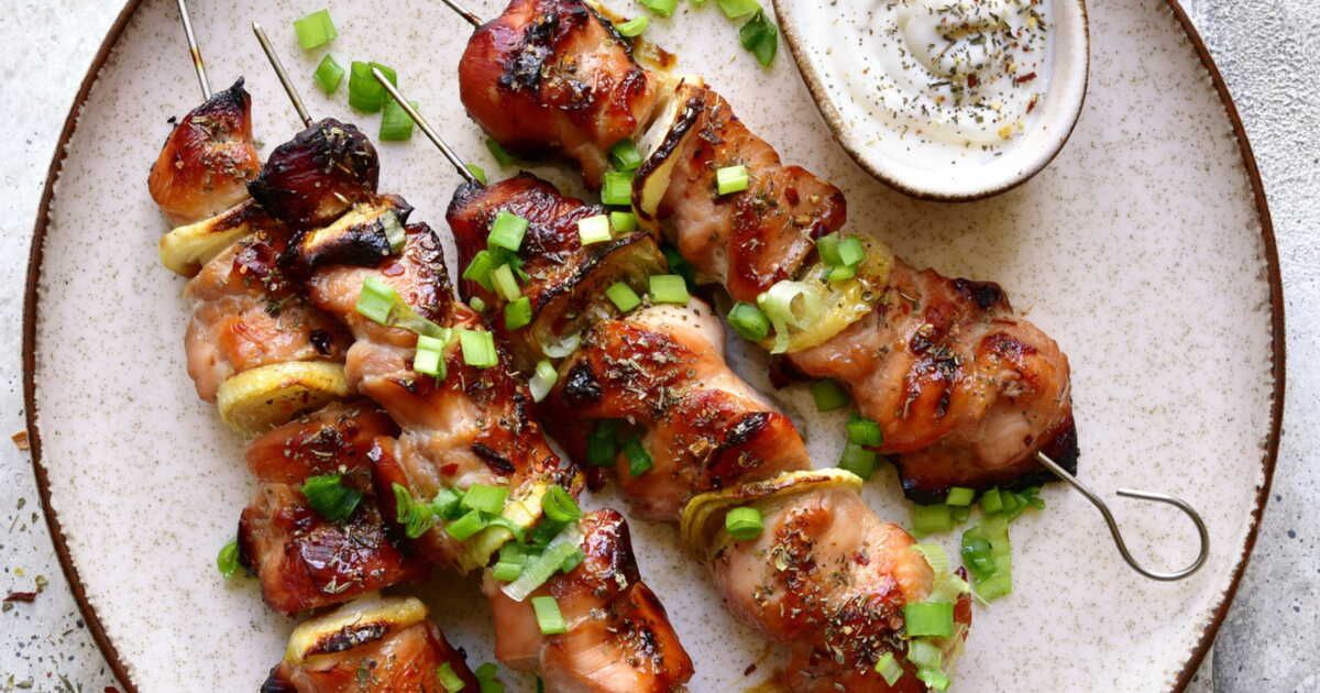 Une recette explosive de brochettes de poulet par Cyril Lignac
