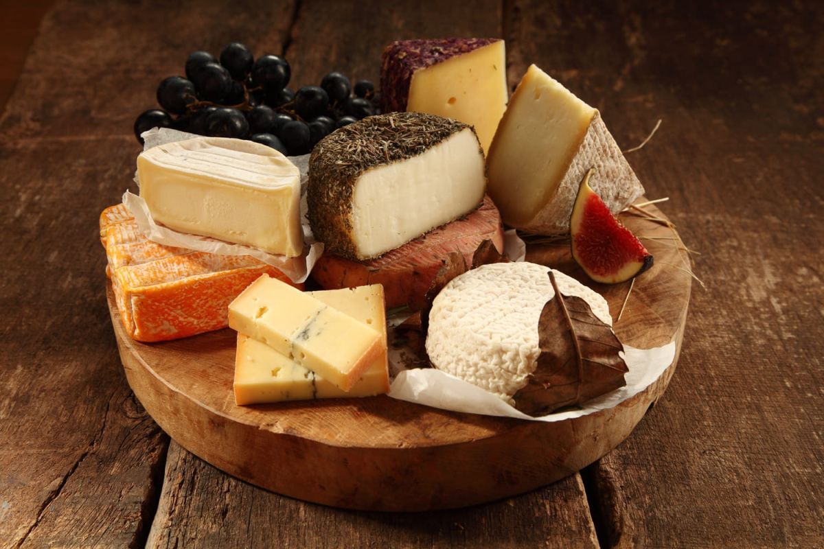 Préparer et présenter un plateau de fromages : nos astuces incontournables