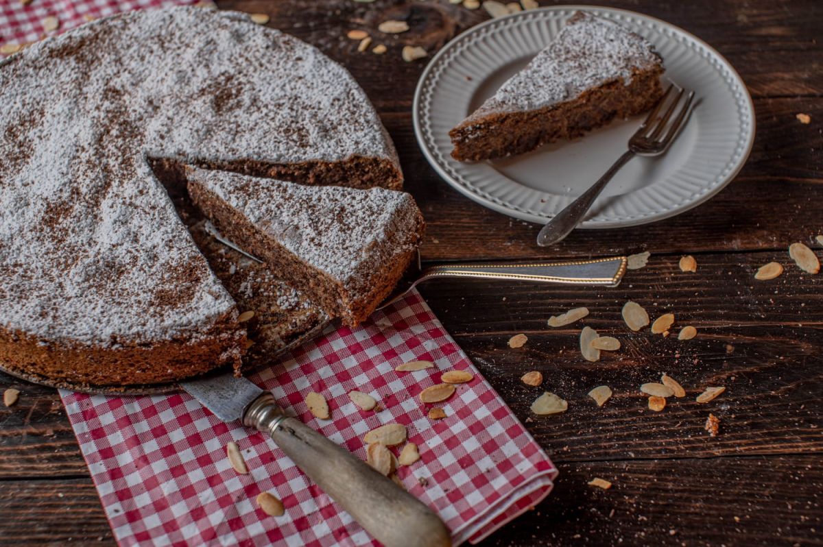 Découvrez la torta caprese de Laurent Mariotte, le dessert sans gluten qui fait fondre les coeurs