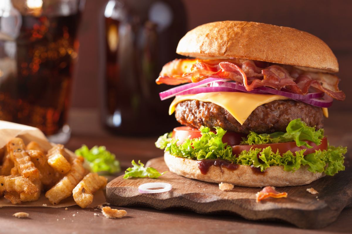 Les pièges alimentaires des fast-foods : les plats à fuir