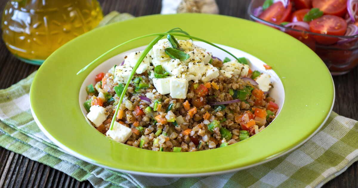 la salade de lentilles à la feta et avocat, l'alliée légère de vos pauses déjeuner