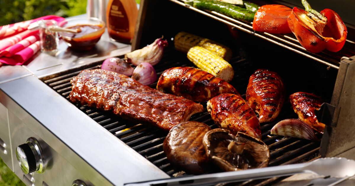 Une cheffe franco-brésilienne dévoile son astuce pour sublimer la viande au barbecue