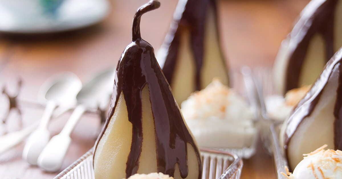 Un délice tropical : la poire au coco et chocolat
