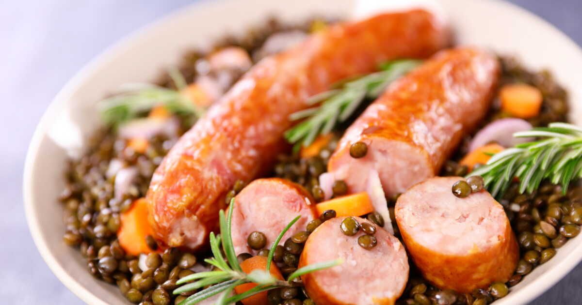 Petit salé aux lentilles et diots de Savoie : la recette facile idéale quand il fait un froid de canard
