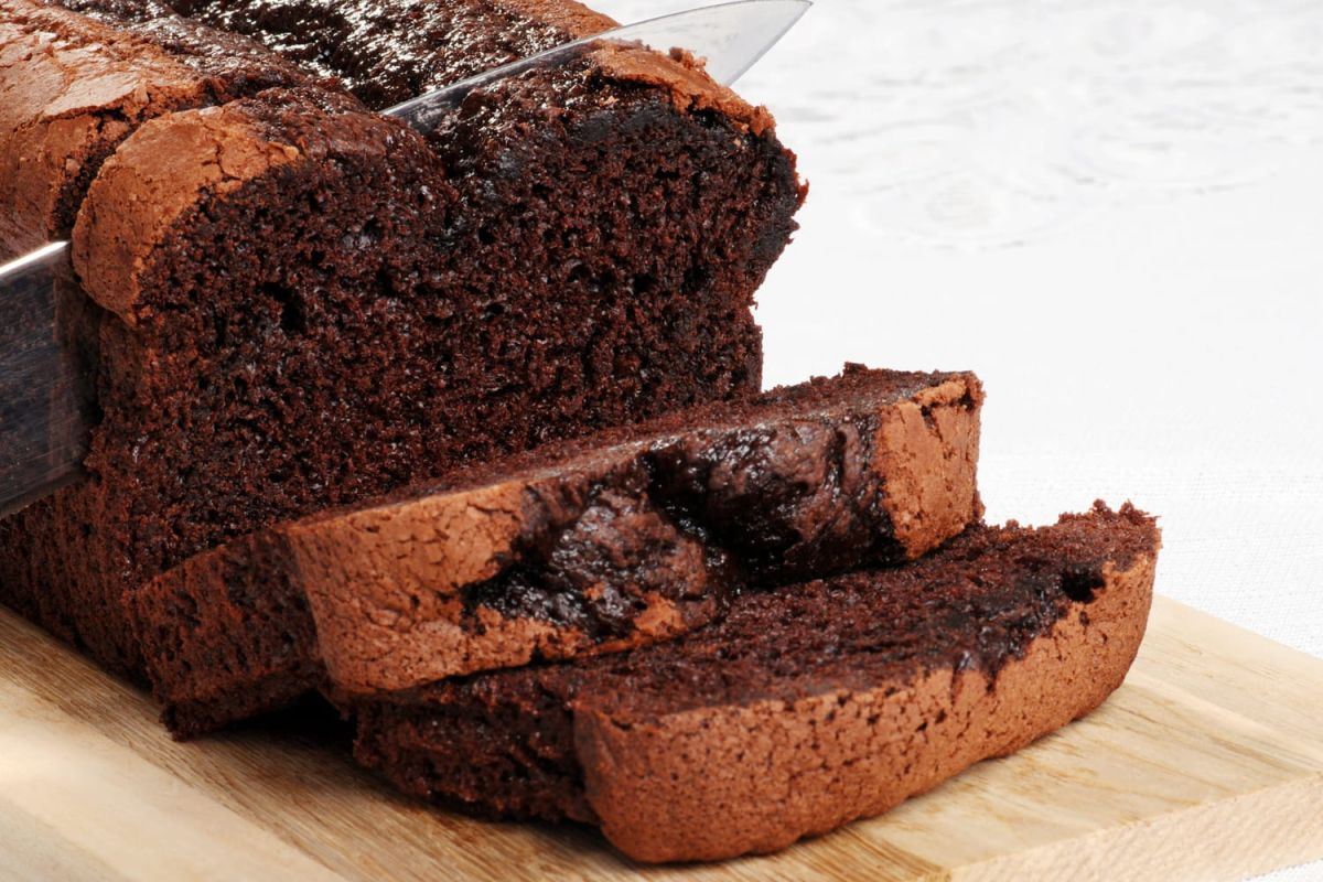 Le cake au chocolat des 7 cuillères : l'indispensable gourmande à porter de main