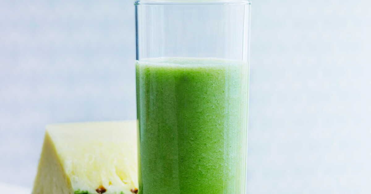 Découvrez la fraîcheur d'un jus d'ananas et concombre mentholé