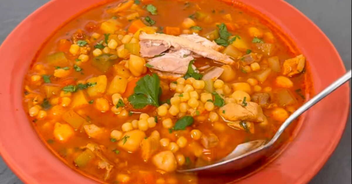 Découvrez la magie des berkoukes, la soupe réconfortante de l'hiver algérien