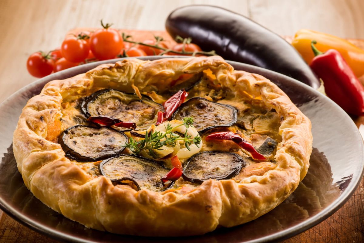 Tarte tatin aux aubergines : la recette incontournable de Cyril Lignac