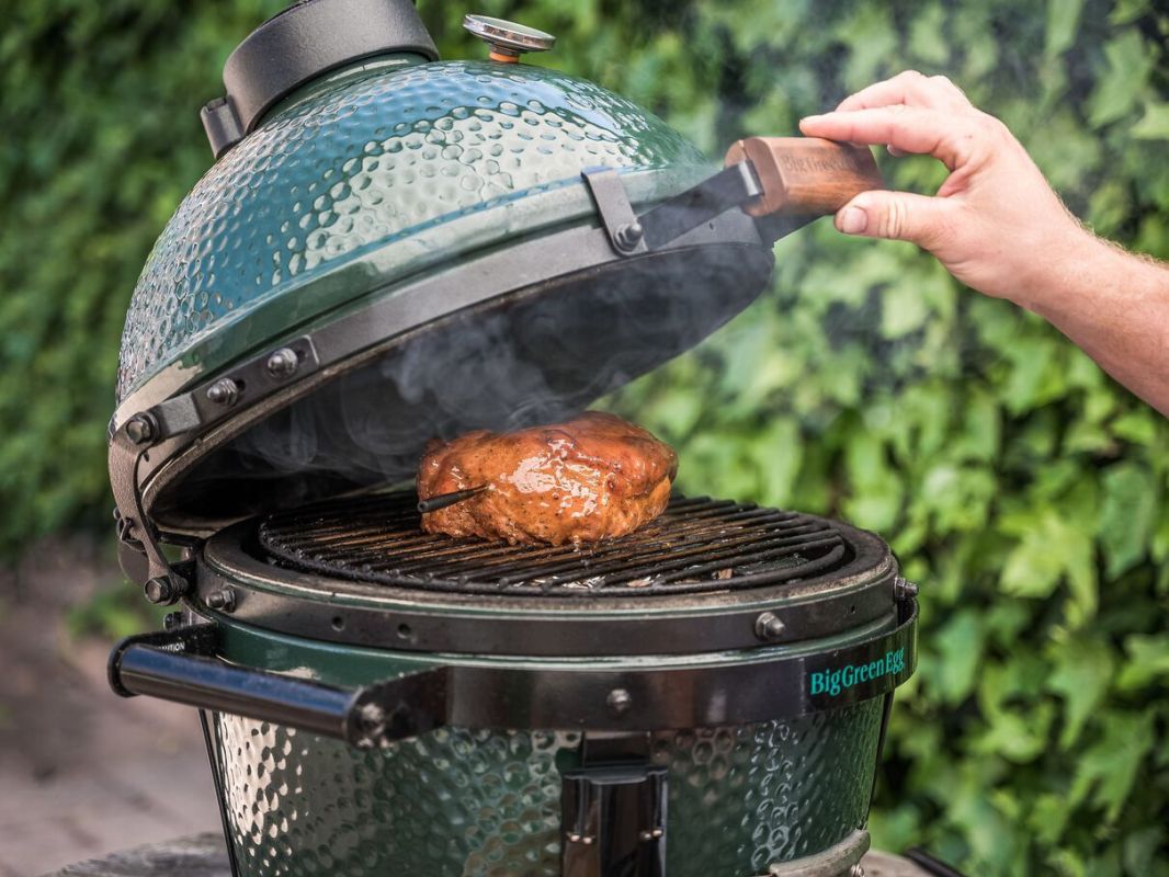 l'art du barbecue japonais : pourquoi choisir le kamado pour griller ?
