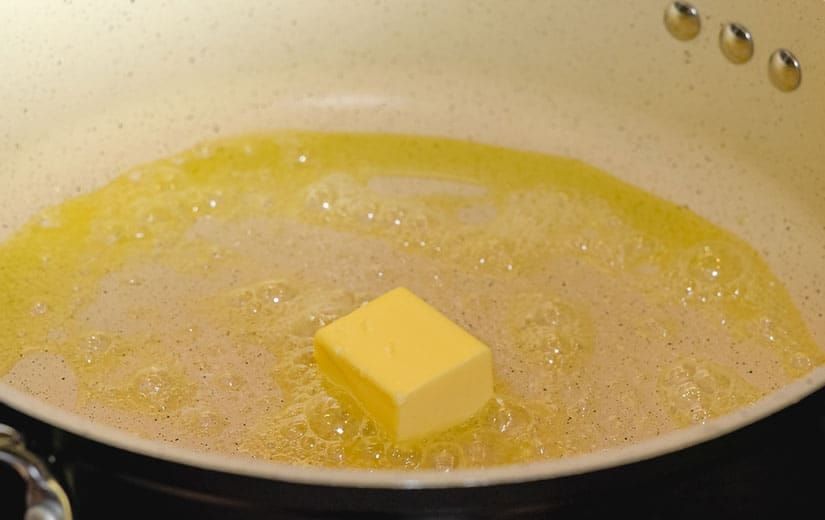 Évitez les éclaboussures en cuisine avec ces trois astuces simples